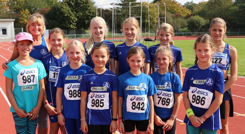 Die jungen Leichtathletinnen.