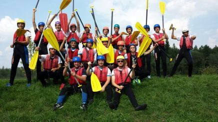 Beim abschließenden Rafting überzeugte das Team durch die hohe Schlagzahl und überstand alle Strudel.